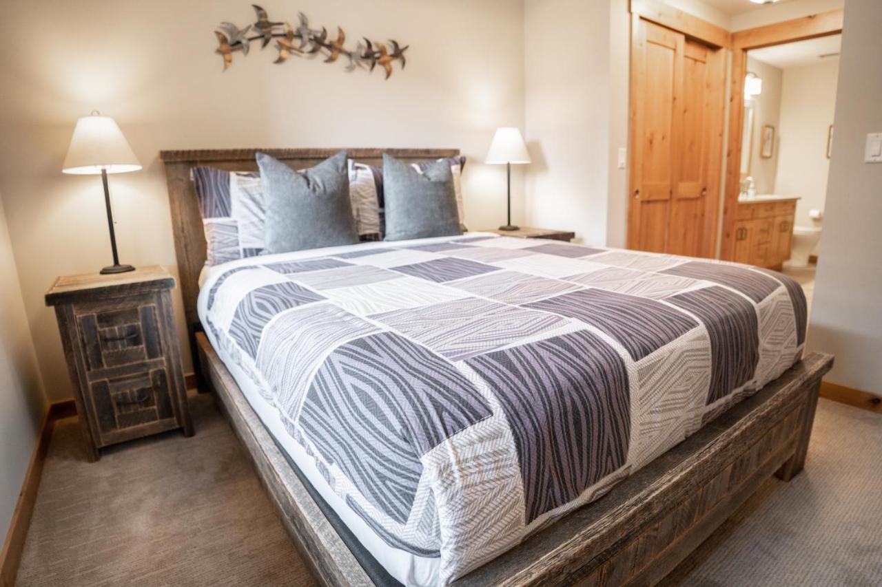 Spring Creek Luxury King One Bedroom At White Spruce Lodge แคนมอร์ ภายนอก รูปภาพ